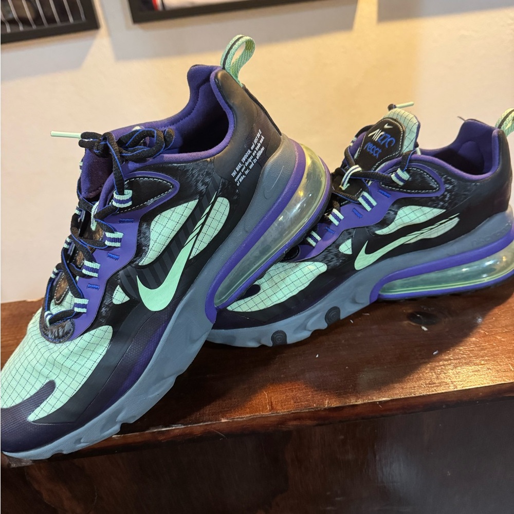 Nike Air Max 270 React Future Swoosh size 11M